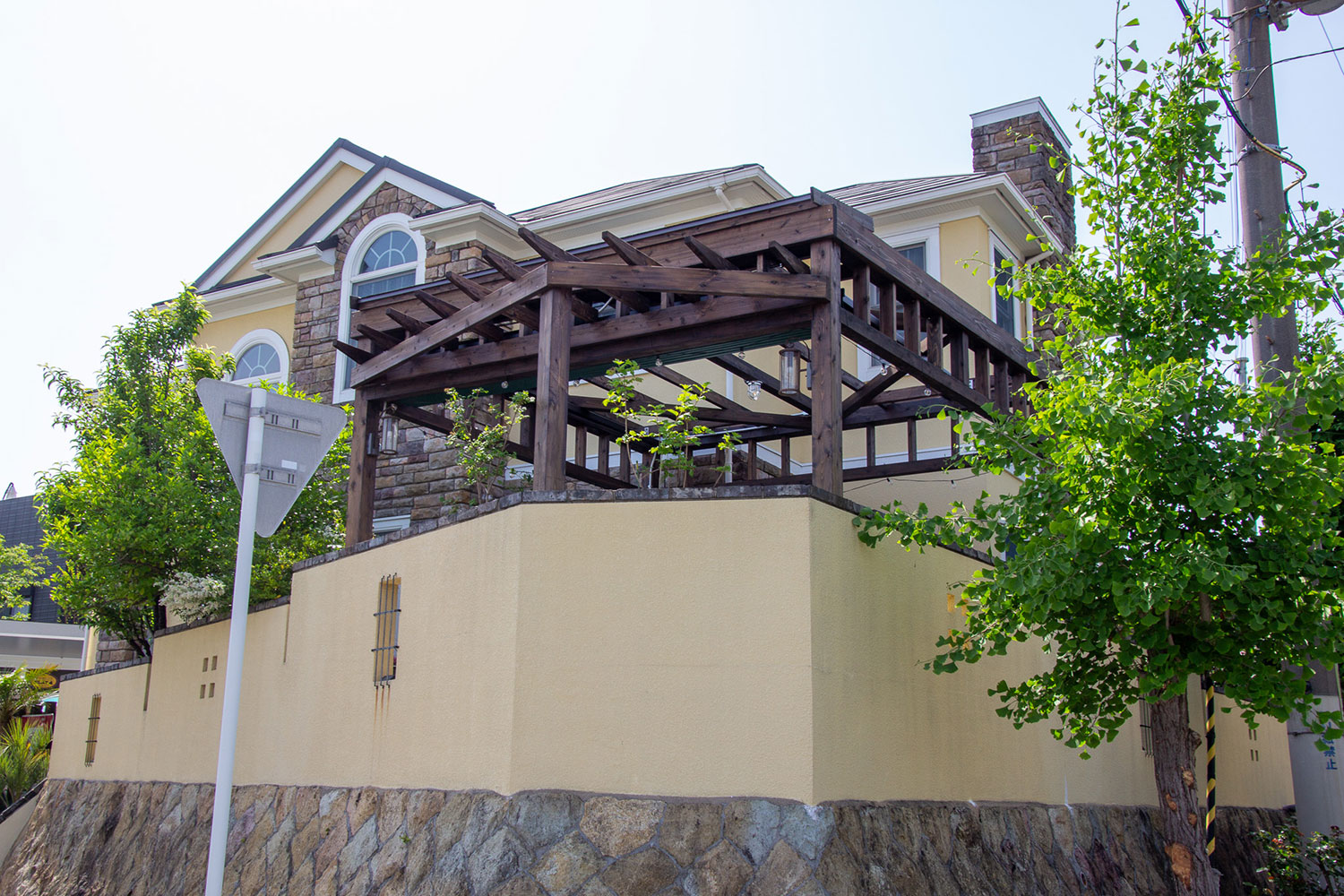 開閉式の屋根を設置