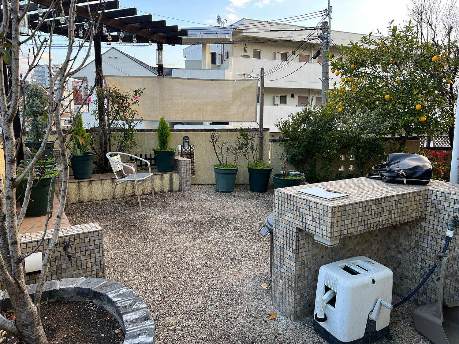 開閉式の屋根を設置