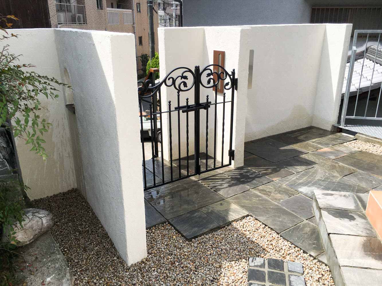 高低差のある場合の二つの門柱パターン