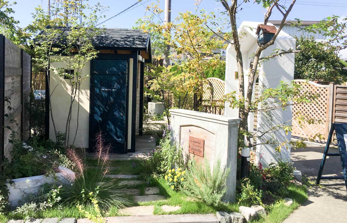 木製自転車小屋