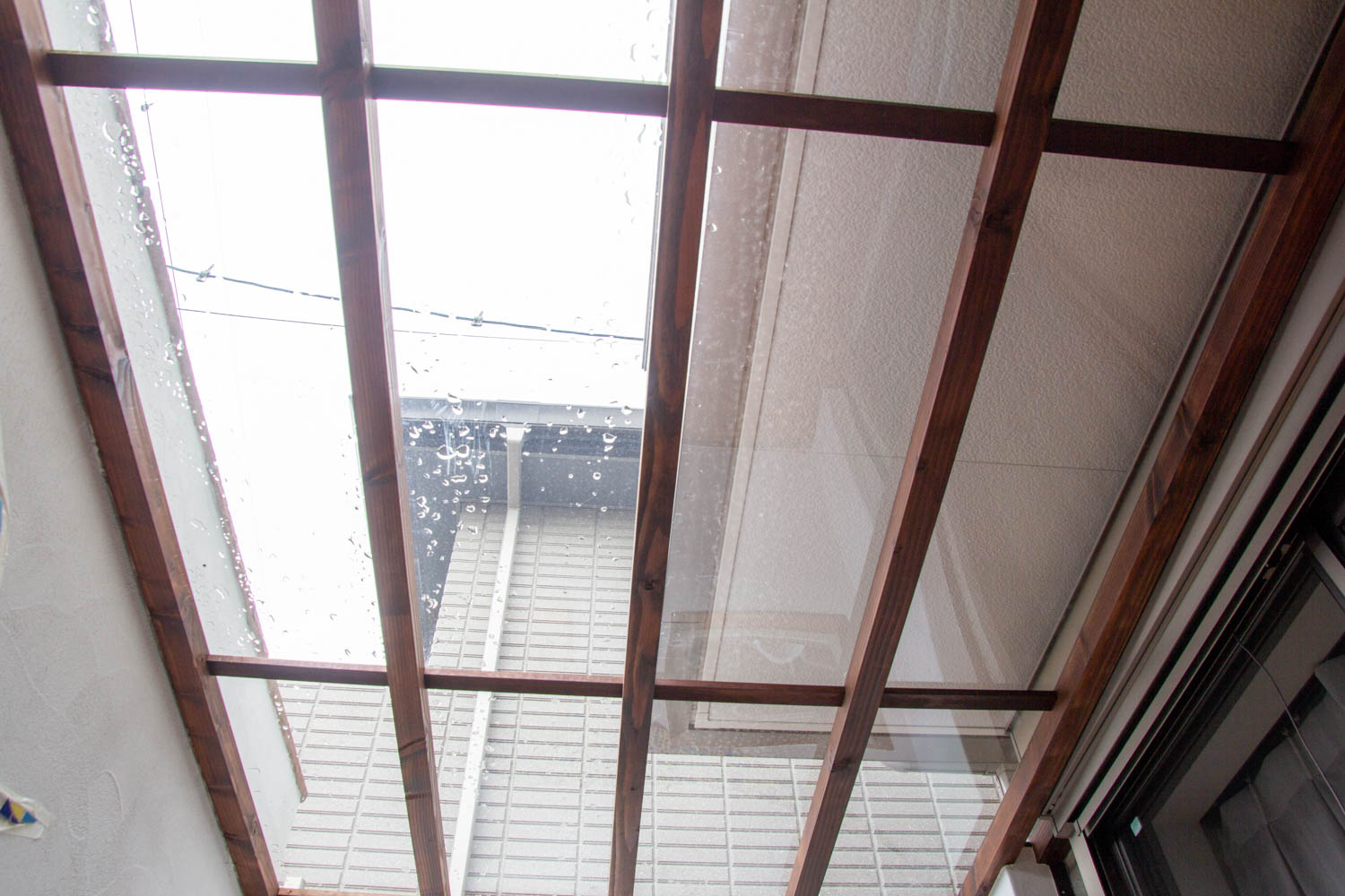 小屋と自転車置き場とサンルーム