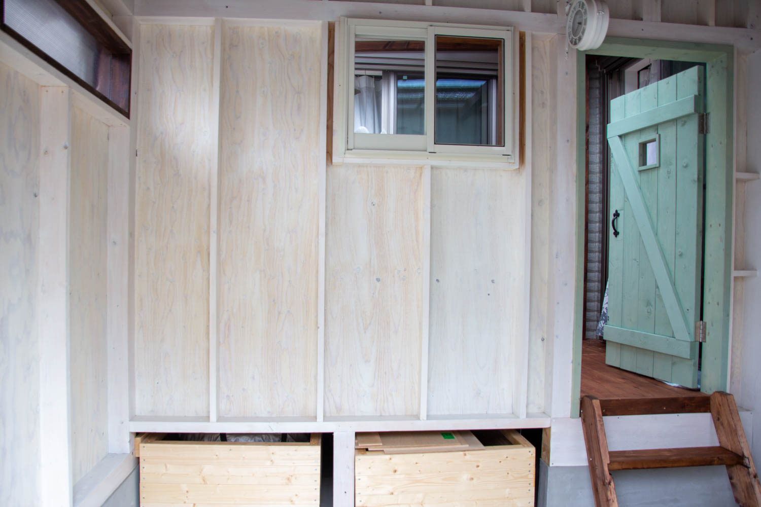 小屋と自転車置き場とサンルーム