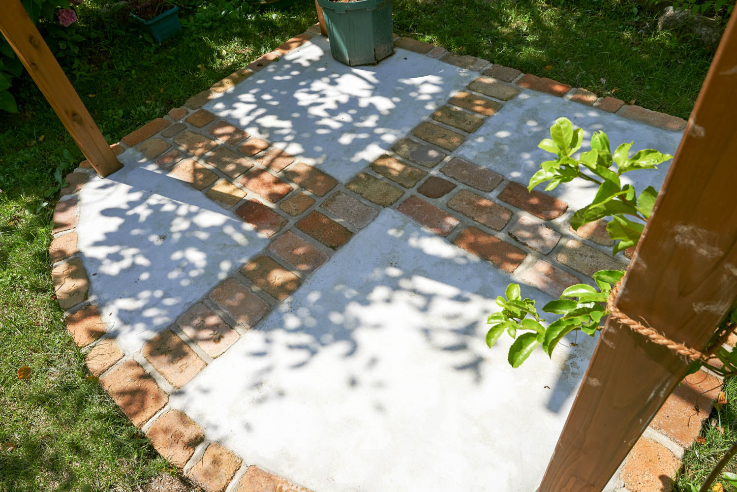 新しく暮らす家族のために庭を全面リフォーム