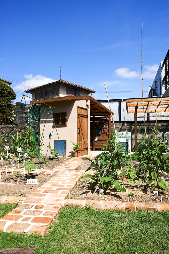 新しく暮らす家族のために庭を全面リフォーム