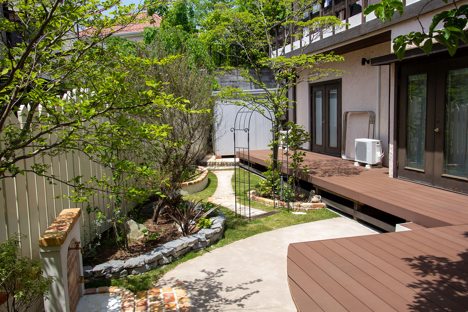 奥行きのある長い敷地を活かしたリフォーム