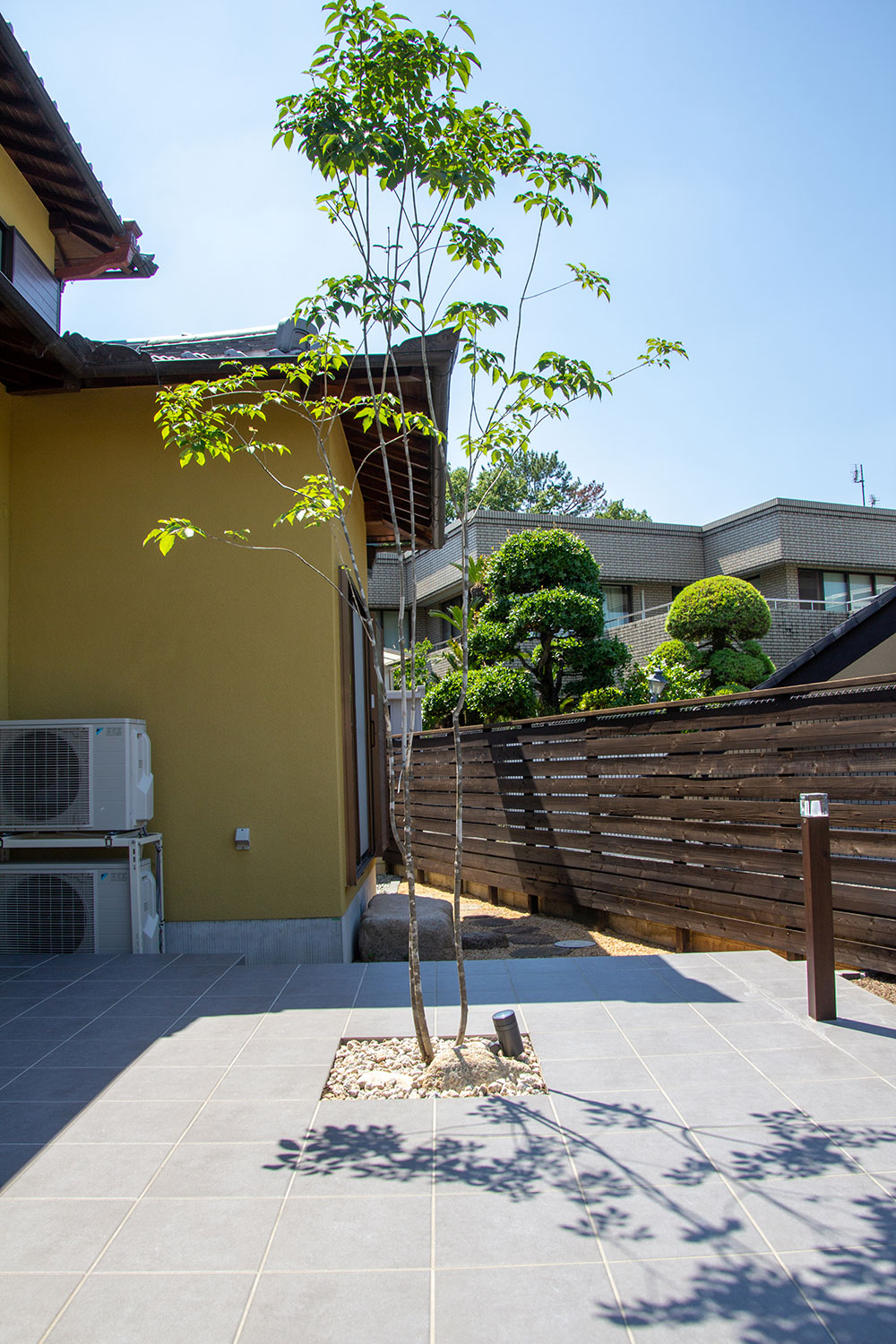大きな日本庭園跡を使いやすい庭にリフォーム