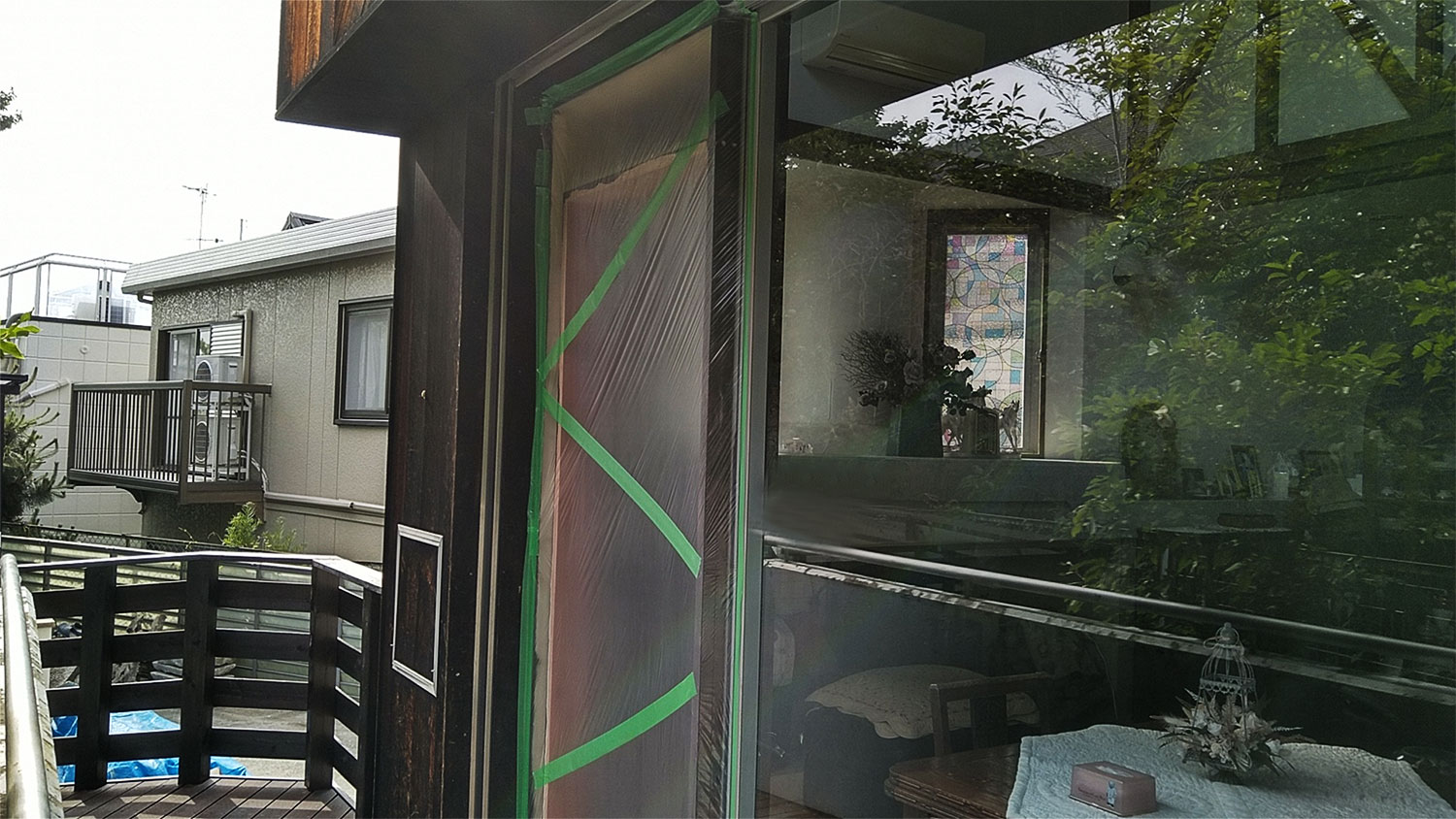 庭のマッチする実用的なスロープをウッドで作る