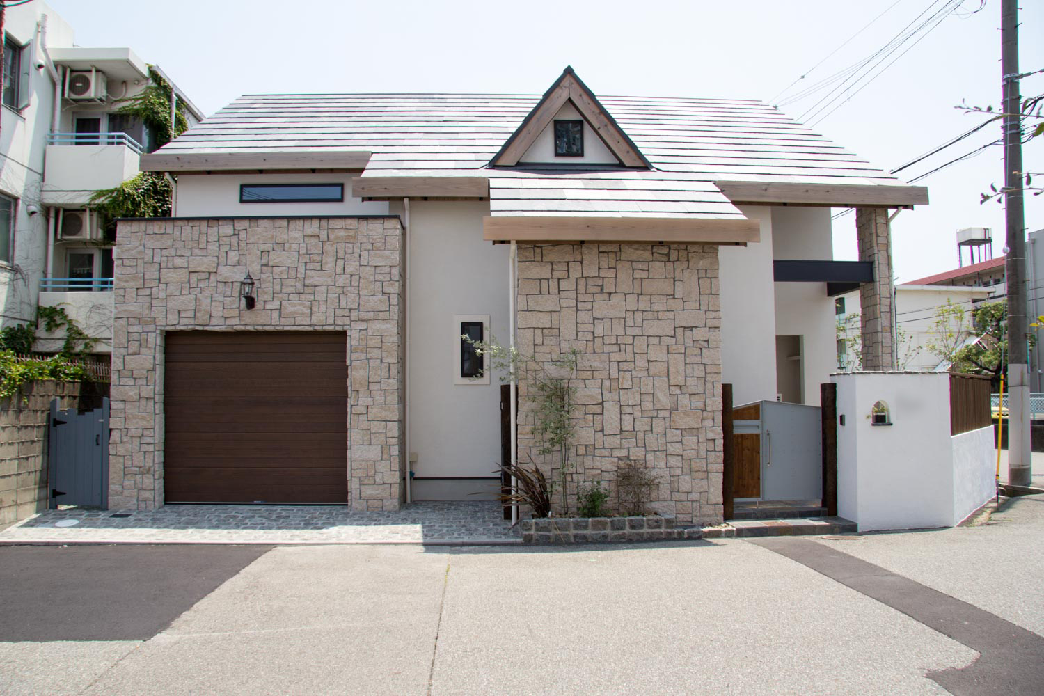 オーダーメイド門扉とオーダーメイドガーデンドアのナチュラルガーデン