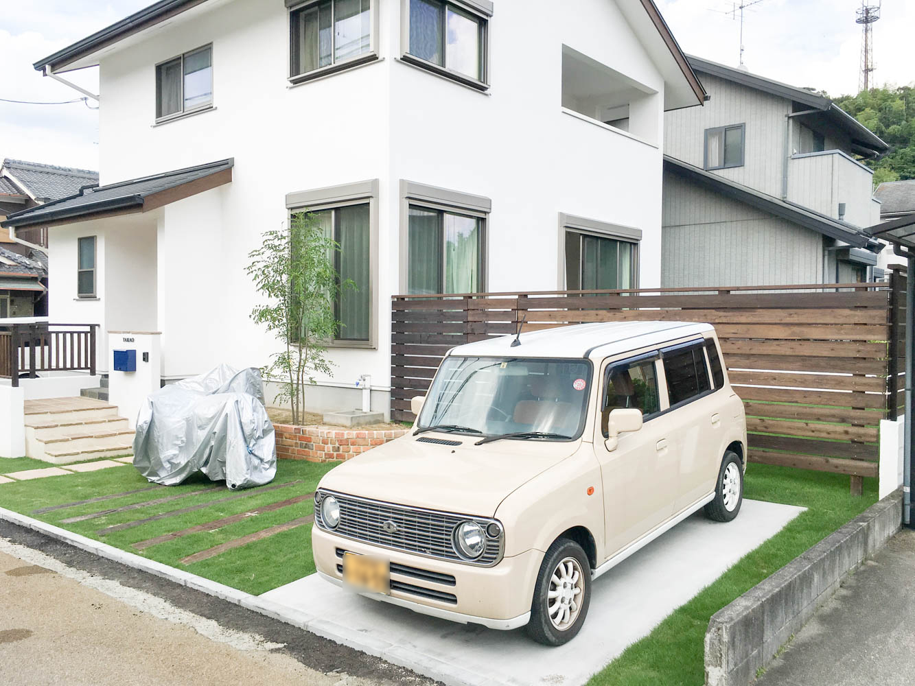子どもが道路に飛びなさない対策をした庭