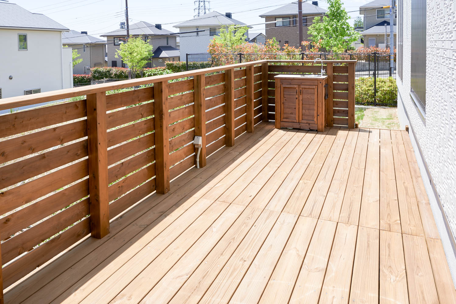 ２メートルの高低差の斜面を庭として有効活用する