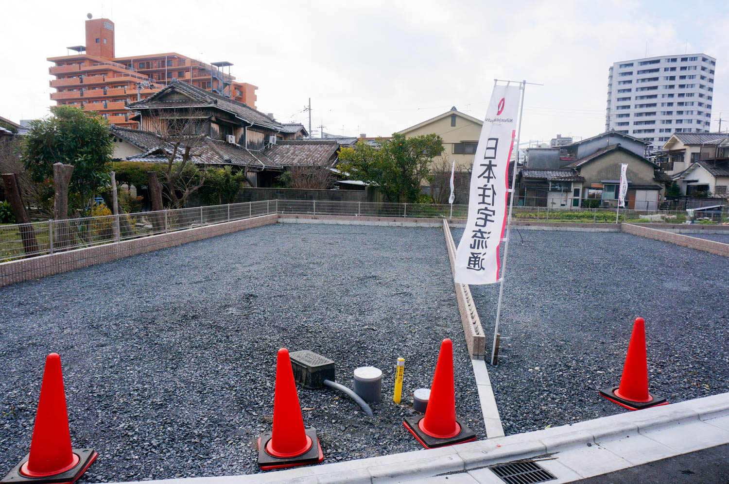 小さな雑木風のナチュラルガーデン