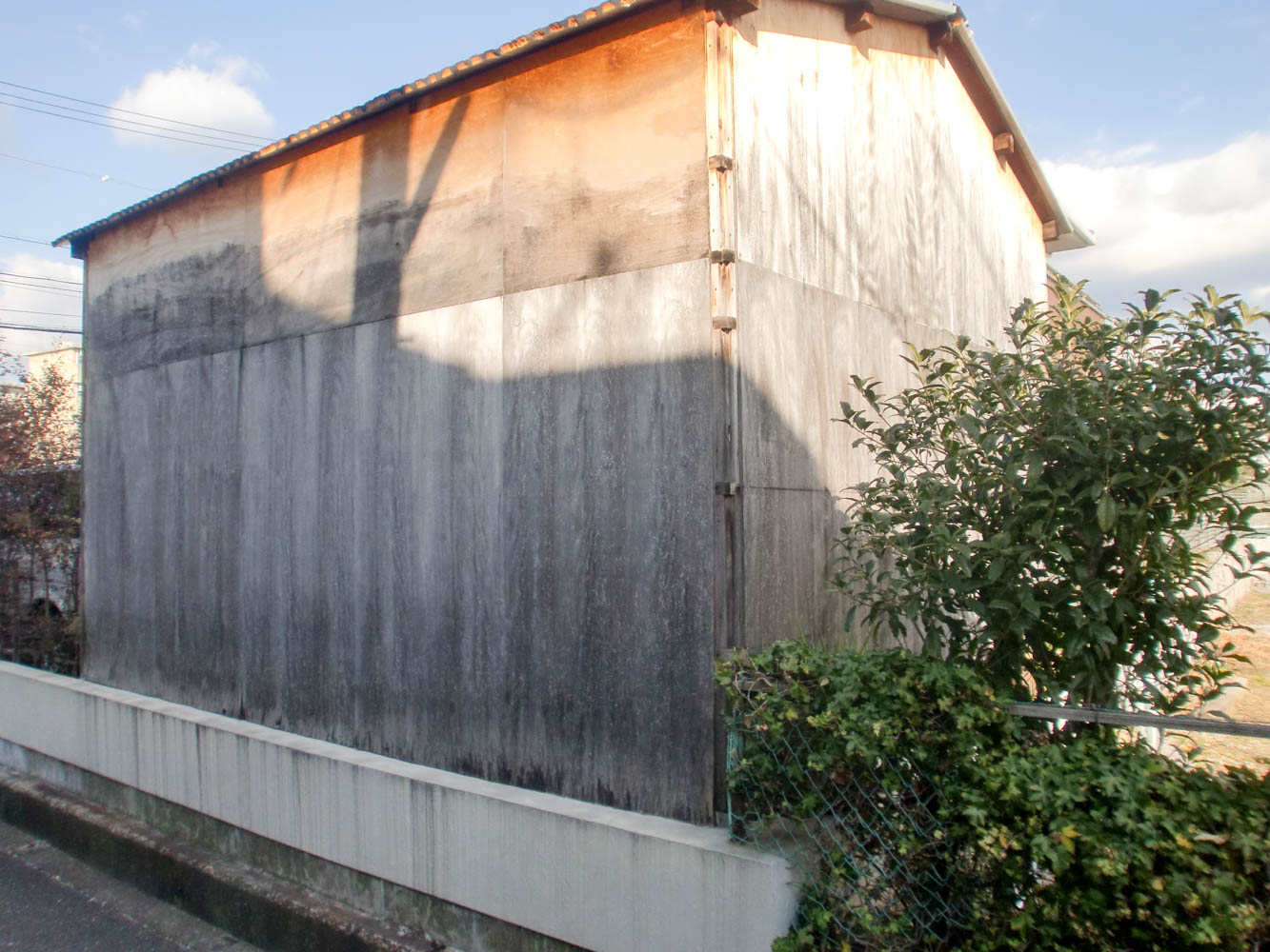 納屋（農小屋）を大人の秘密基地にリフォーム（施工前）