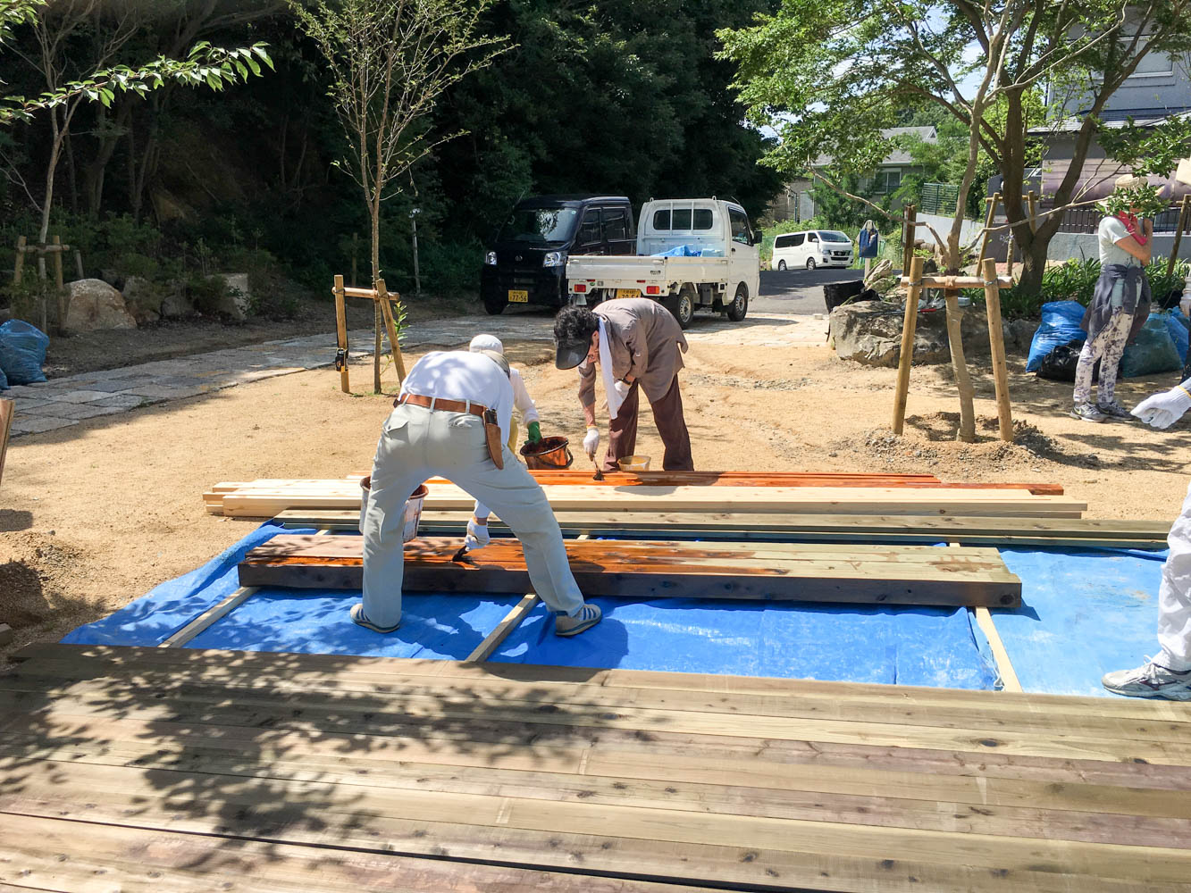 自治会の公園の用具置き場の小屋を施工