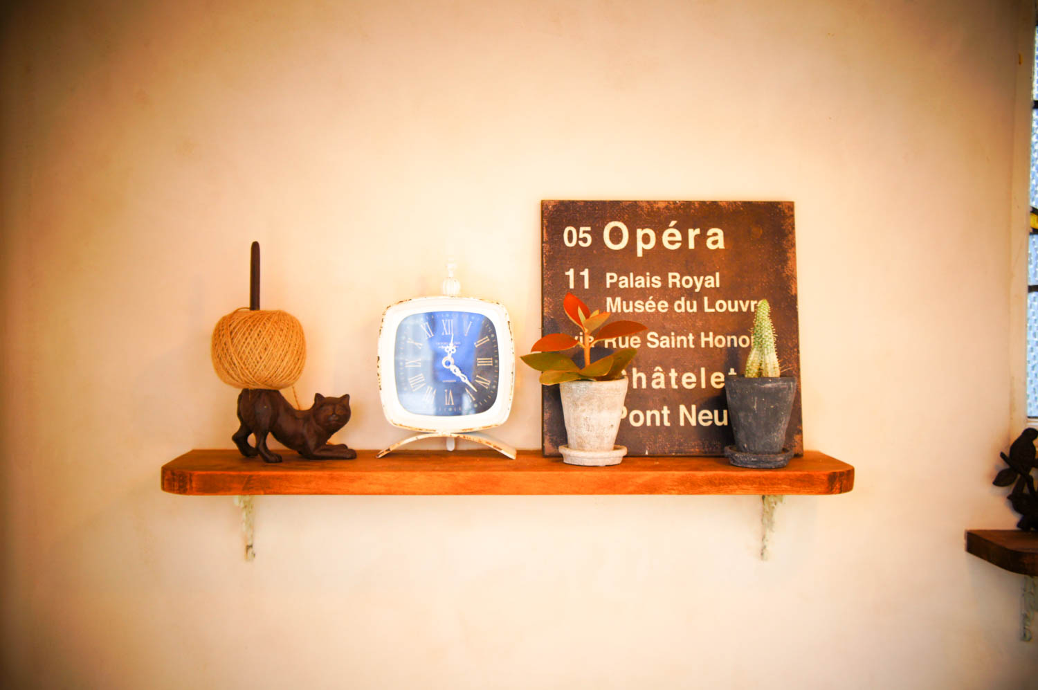 イタリア製漆喰塗りの庭小屋（室内の飾り棚）