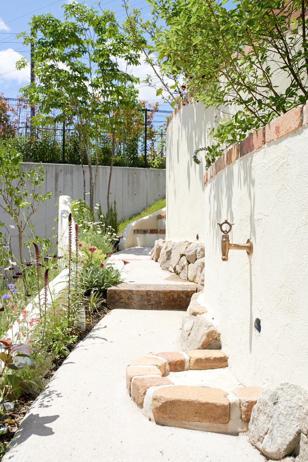 木製自転車小屋