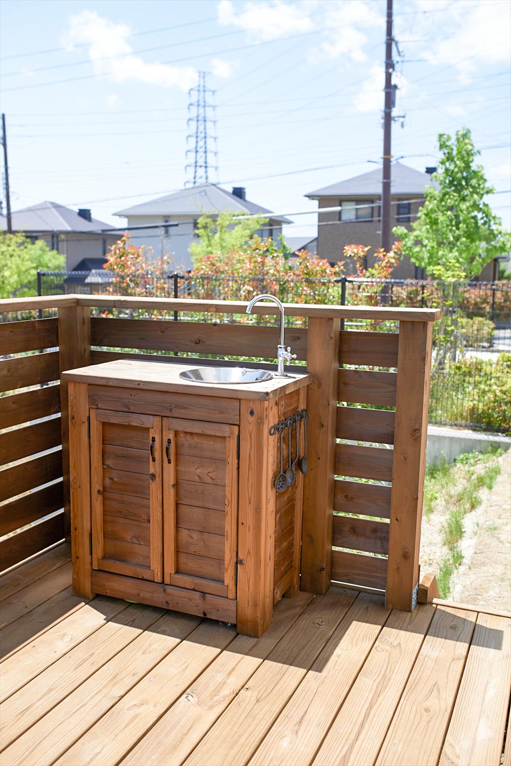 木製自転車小屋