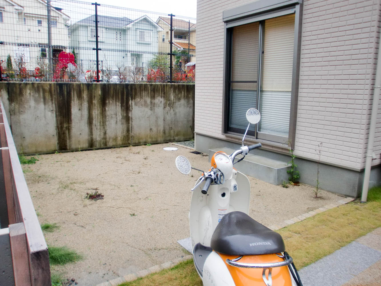 木製バイク置き場の制作と花壇やシンクのリフォーム