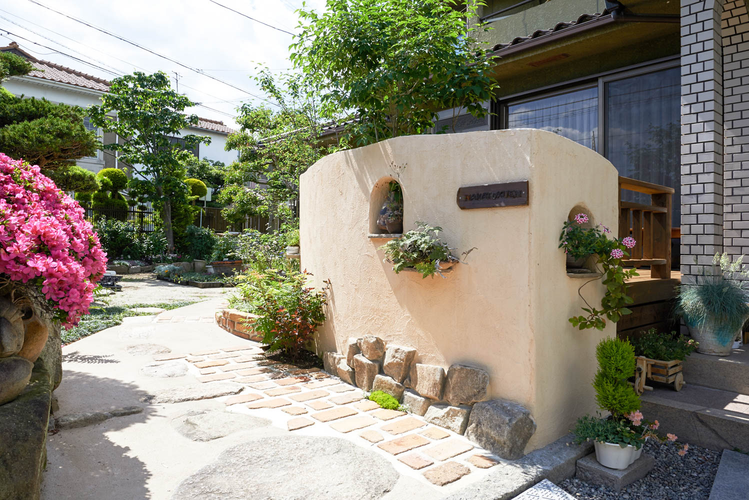 和風の庭をウッドデッキテラスにリフォーム