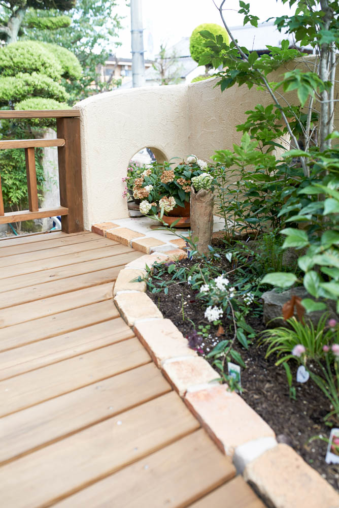 和風の庭をウッドデッキテラスにリフォーム