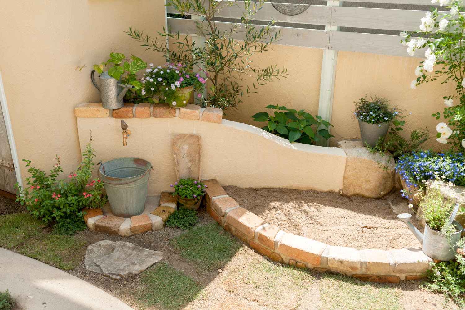 フィトライフの子供のための小さな砂場