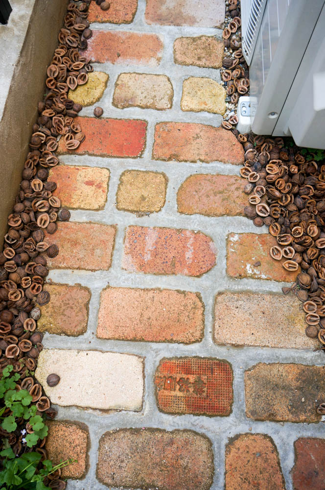 手つかずだった通路をリフォーム