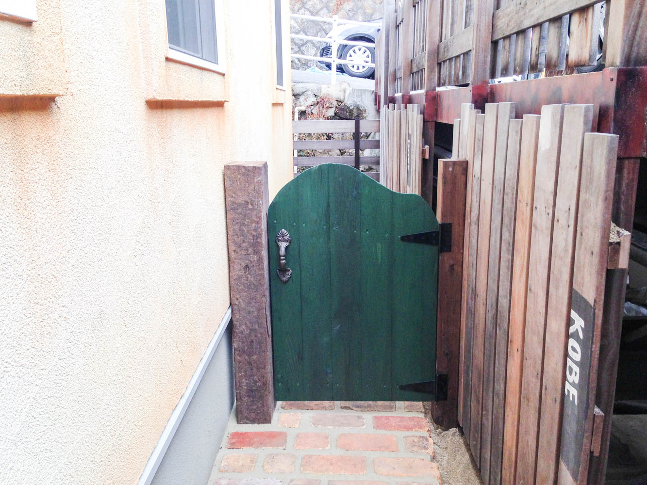 手つかずだった通路をリフォーム