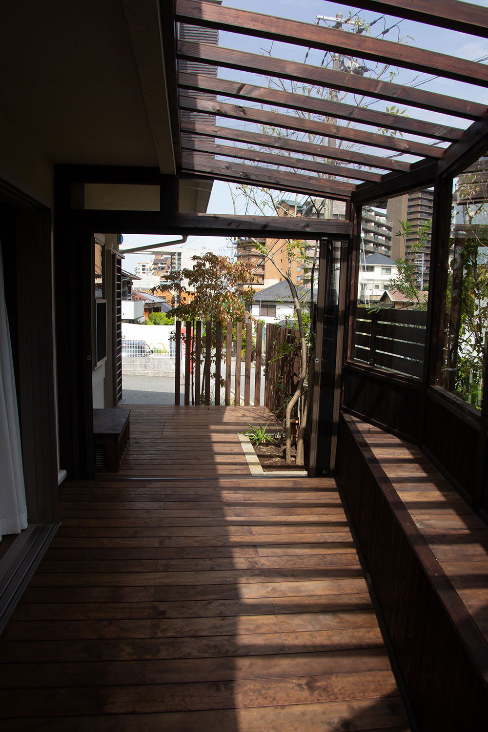 ウッドデッキをテラスハウにリフォーム