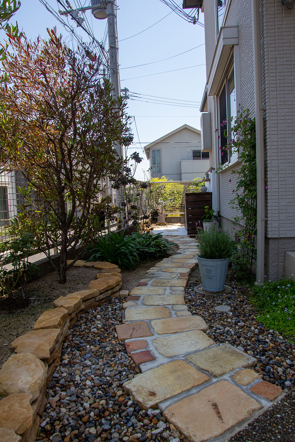 室外機カバーとシンクを一体化