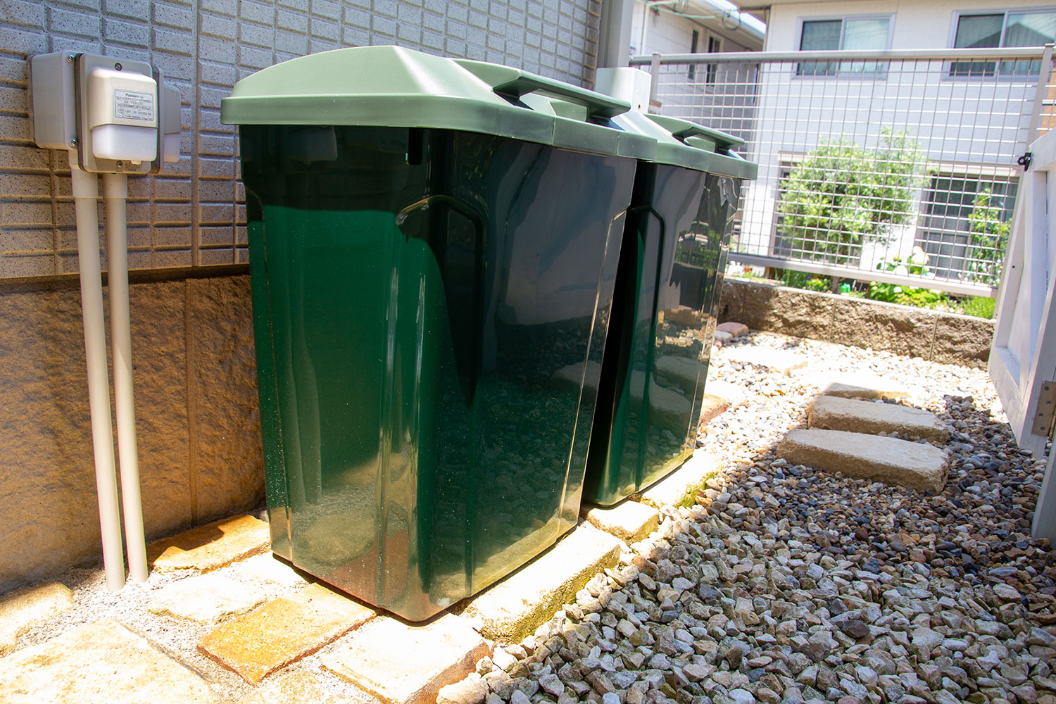 室外機カバーとシンクを一体化