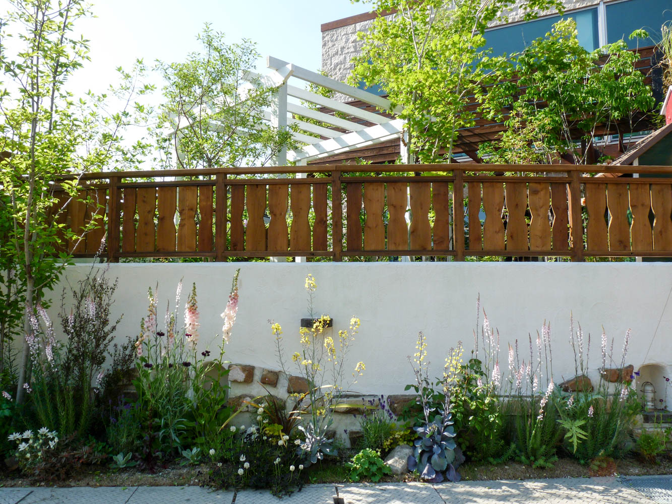 ドックアンカーのあるナチュラルショップガーデン