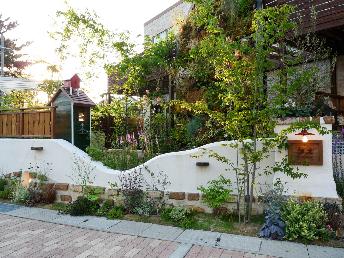 ドックアンカーのあるナチュラルショップガーデン