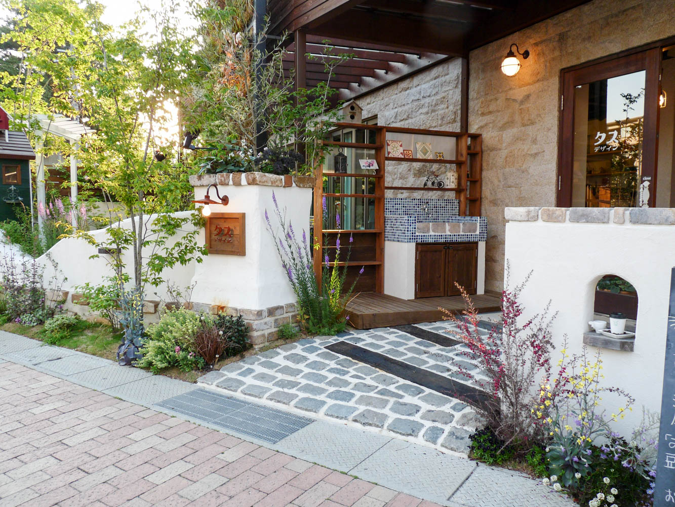 ドックアンカーのあるナチュラルショップガーデン