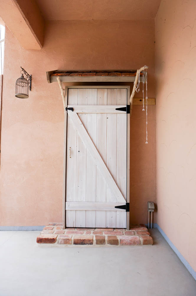 フィトライフの大人テイストの小さな庭小屋（飾りドア）