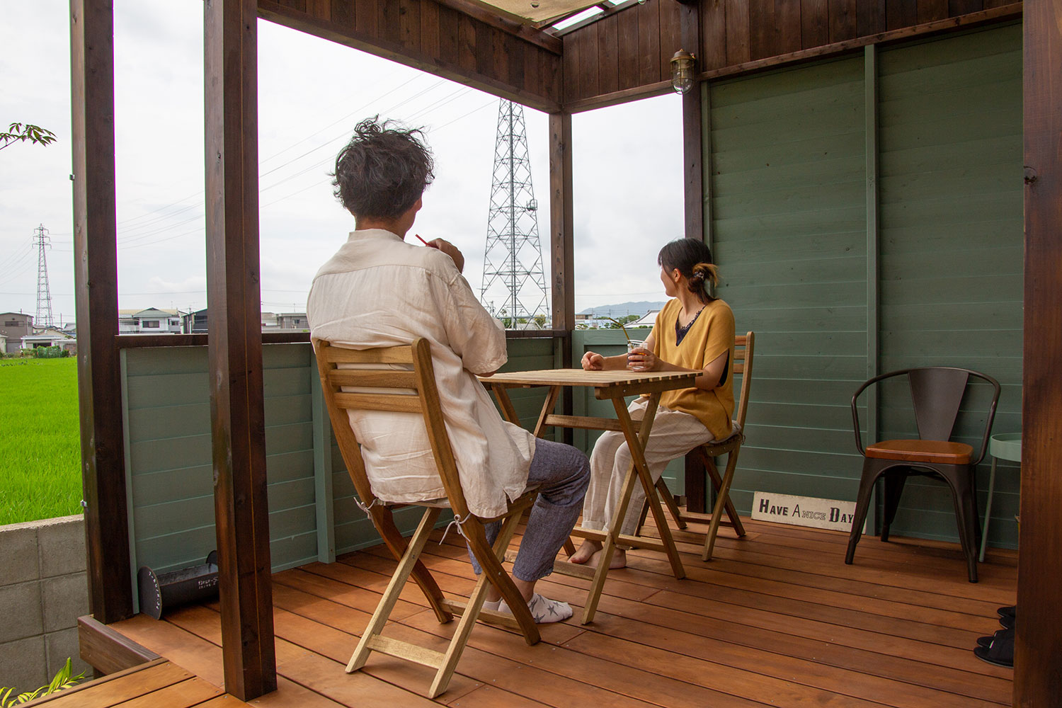 家族が楽しく暮らせる工夫がつまった庭とテラスハウス