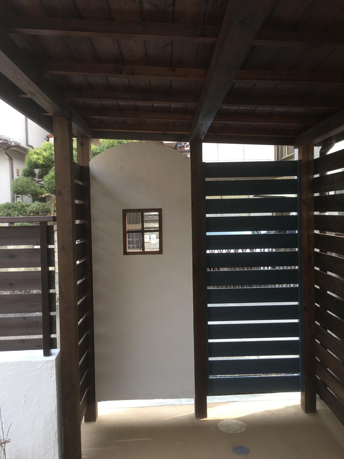 家族の思い出の木を移植したリフォーム