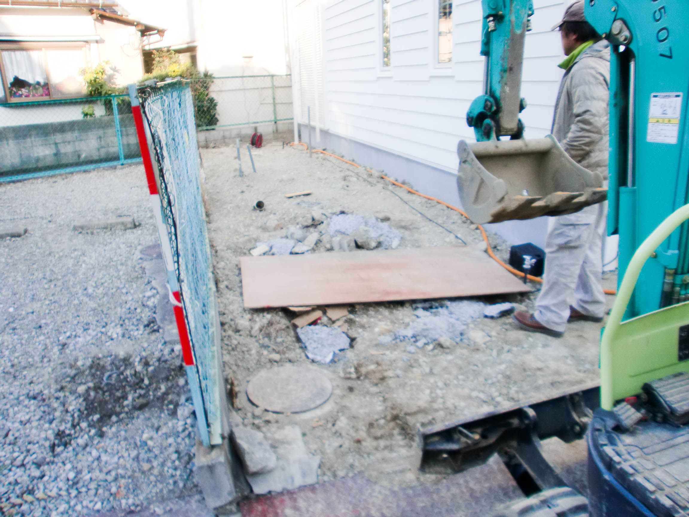 ２階建ての庭の施工前