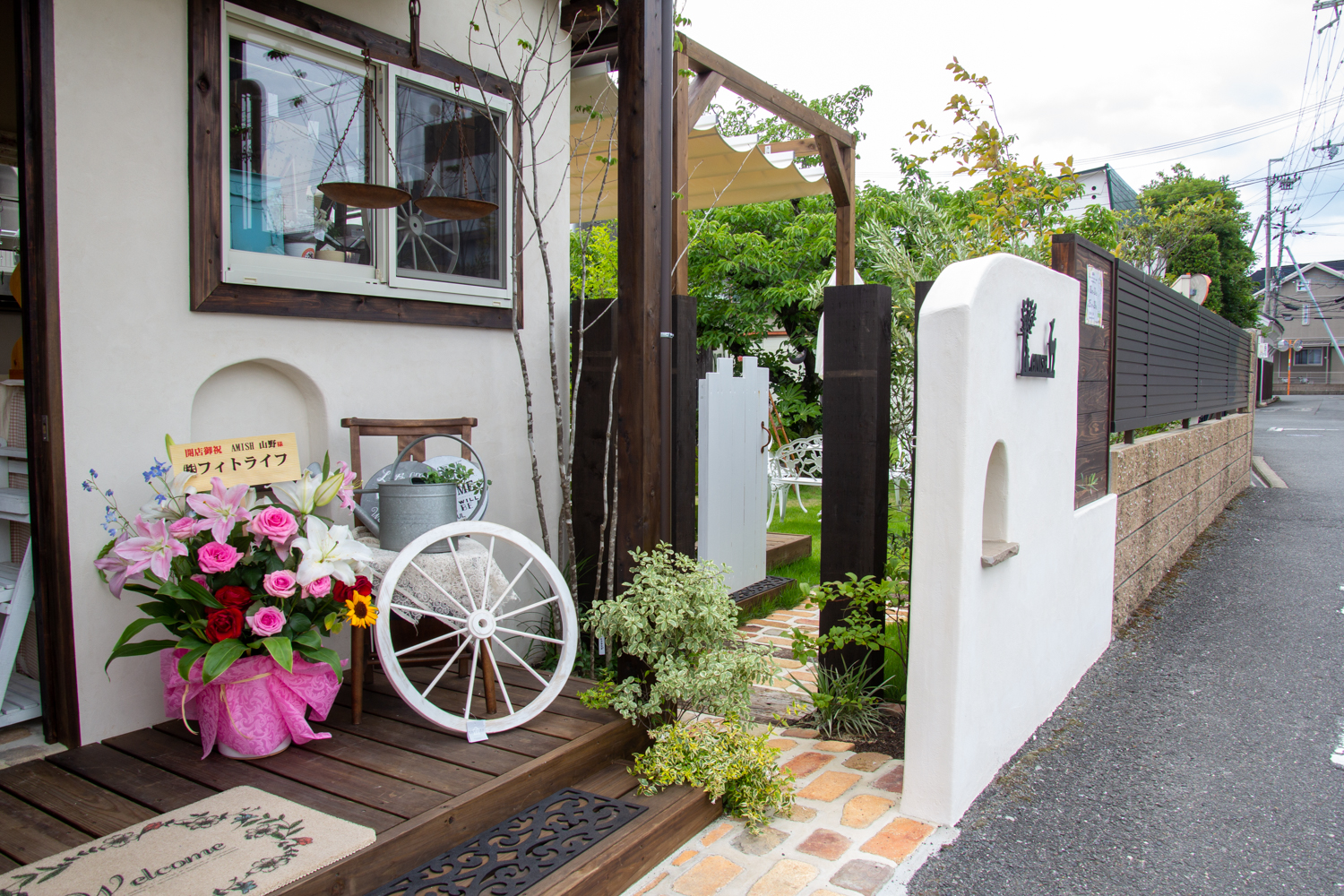 小屋を雑貨屋として活用