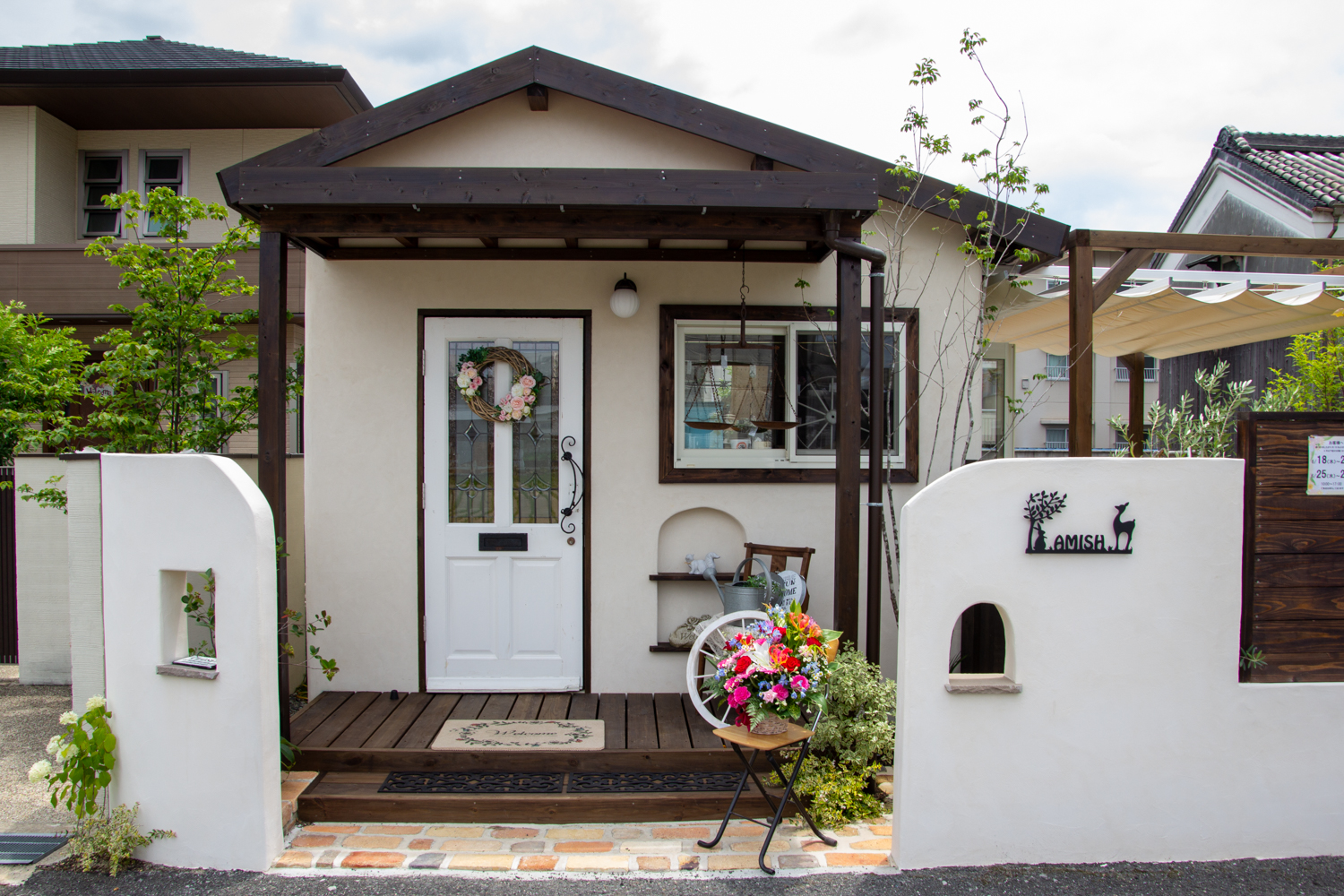 小屋を雑貨屋として活用