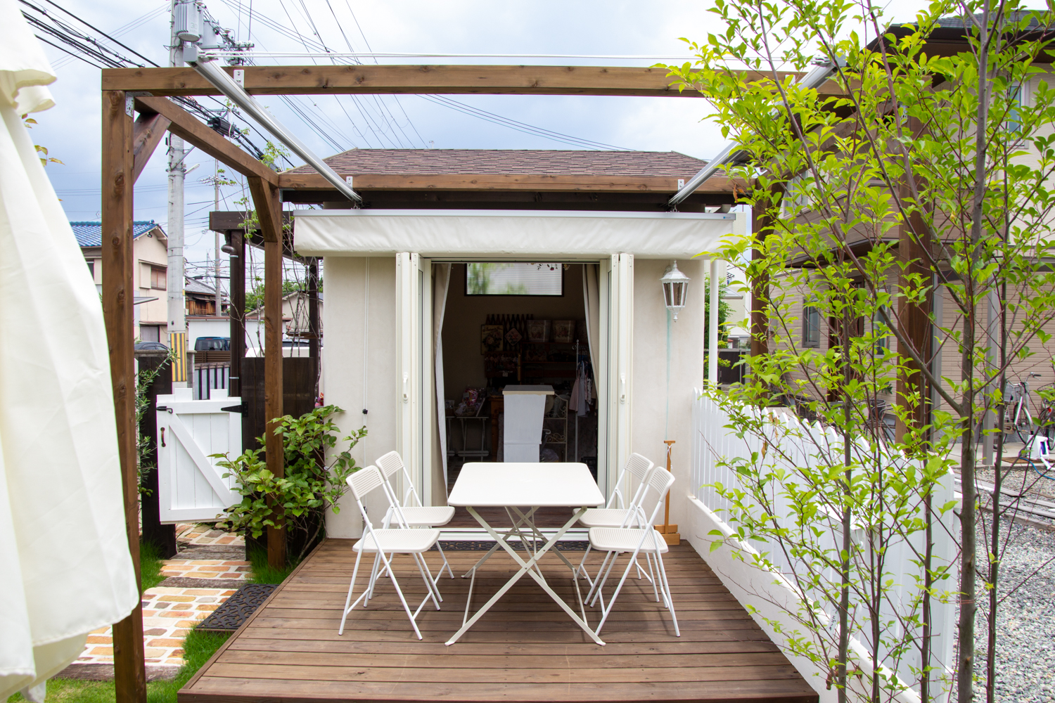 小屋を雑貨屋として活用